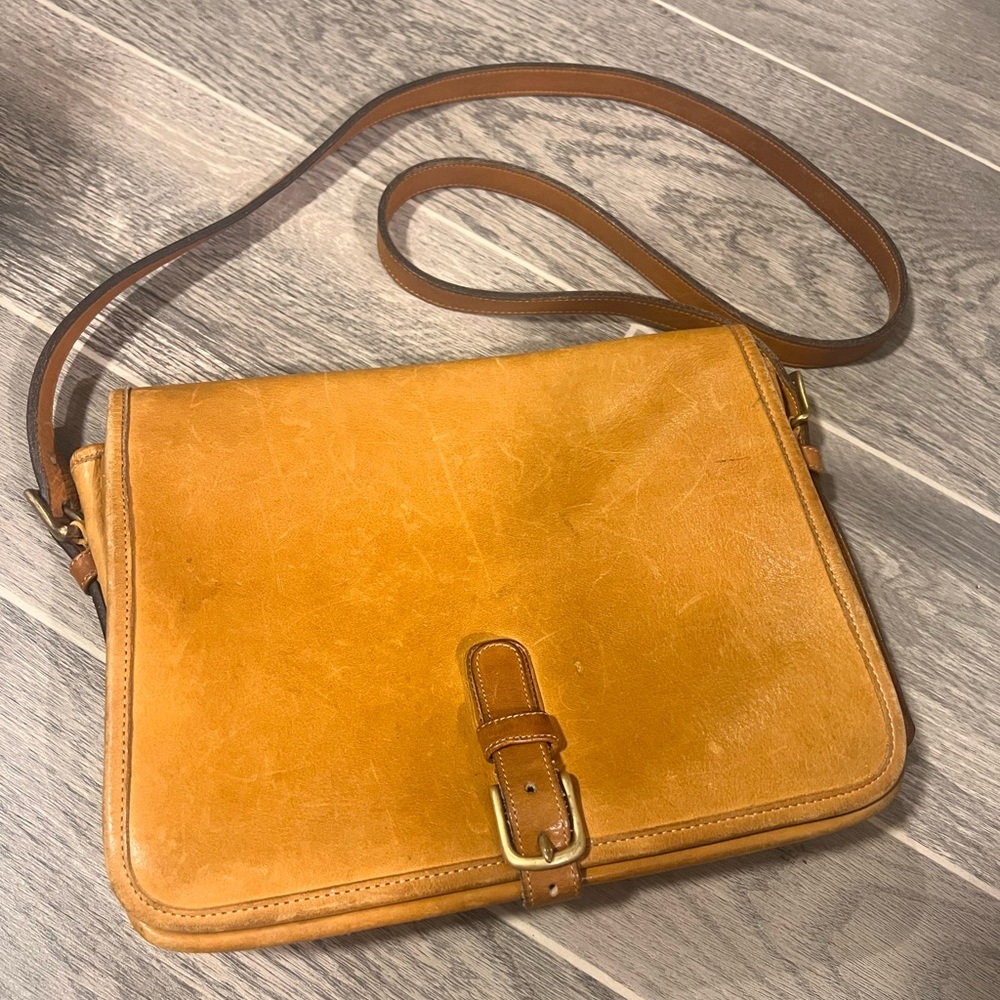 Vintage Coach NYC Leather Saddle Tan Bag 4746